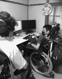 写真：センターでのボランティアの様子